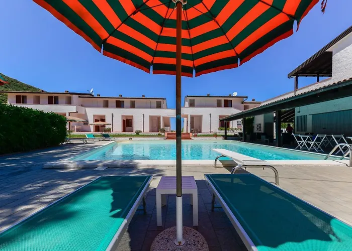 Elba Island Resort Pool & Tennis