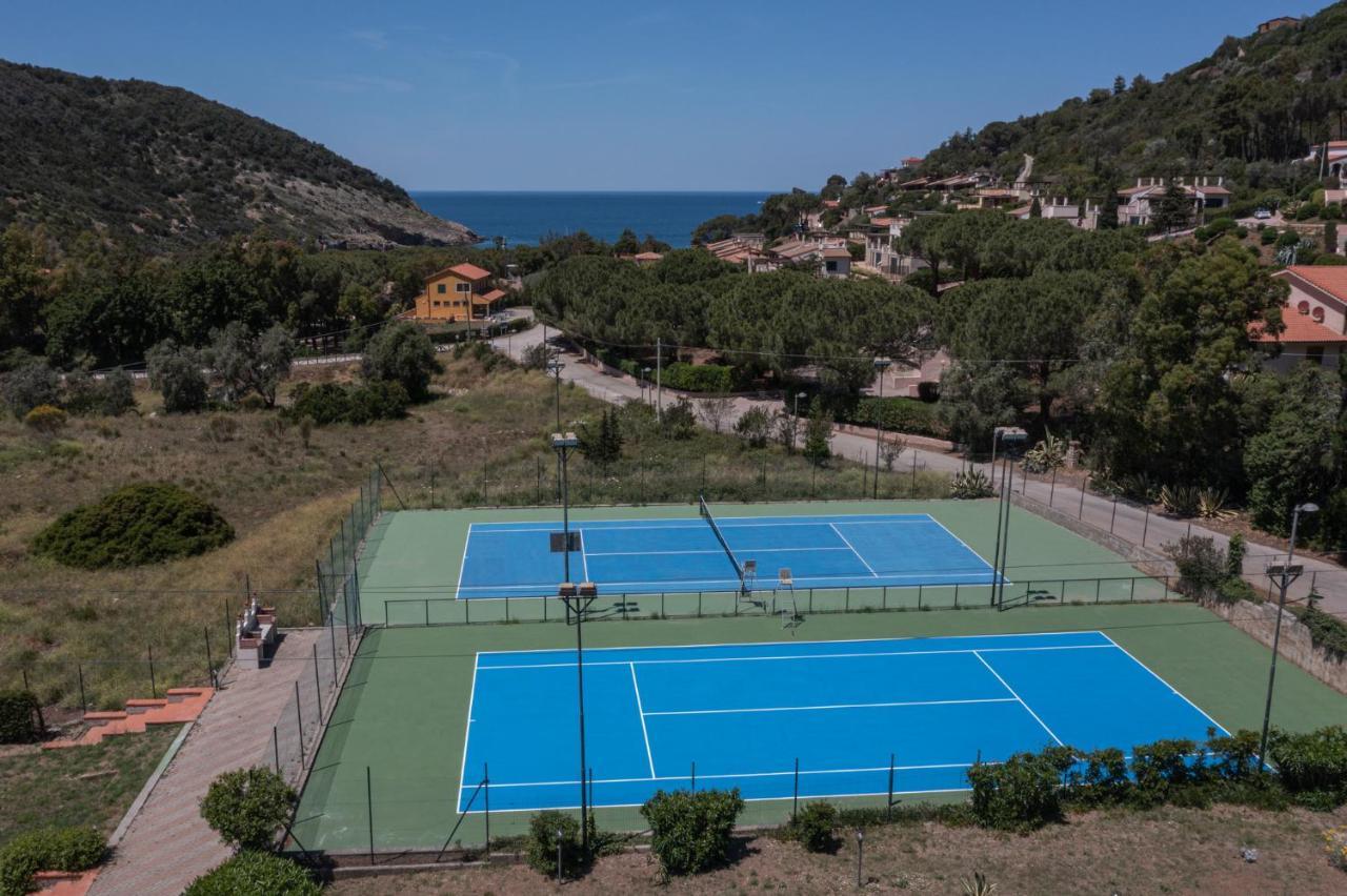 Elba Island Pool & Tennis * Nisporto