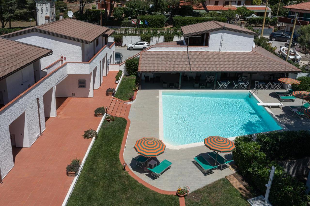 Elba Island Pool & Tennis *