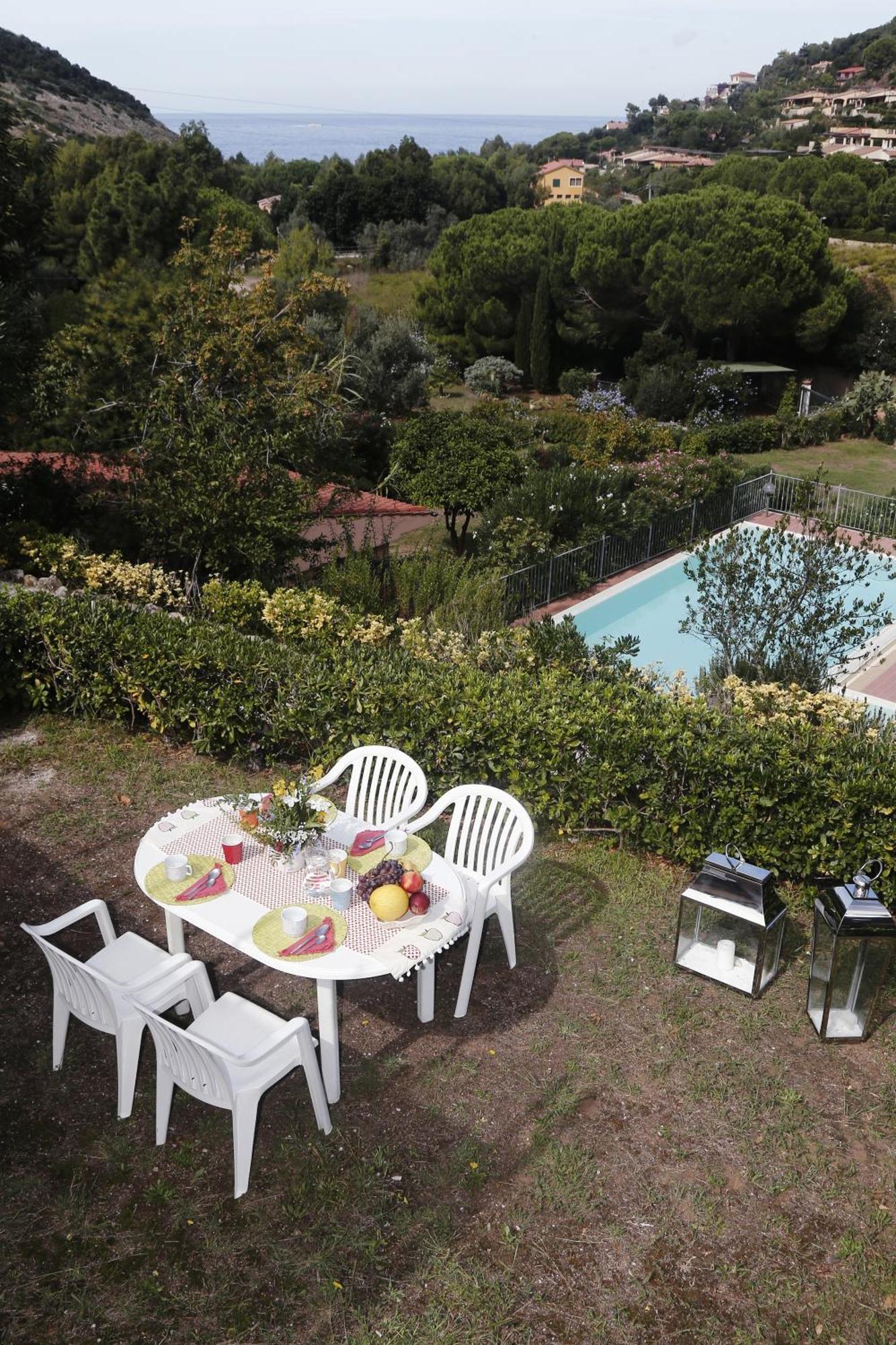 Elba Island Pool & Tennis
